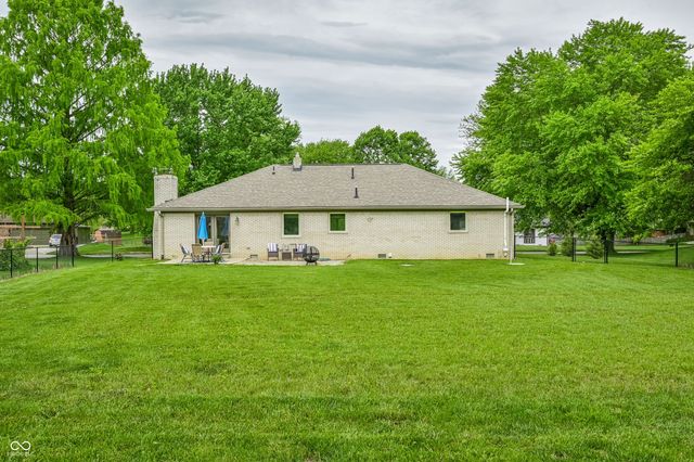625 Valley Way Road, Greenwood, IN 46142