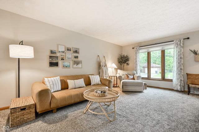 625 Valley Way Road, Greenwood, IN 46142