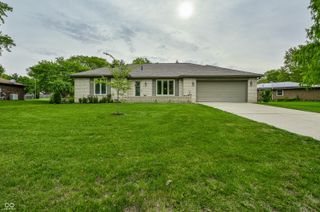 625 Valley Way Road, Greenwood, IN 46142