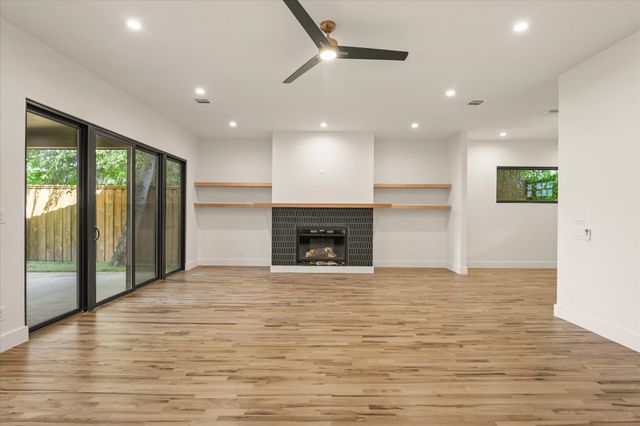 1030 Parkview Avenue, Dallas, TX 75223