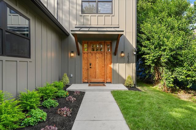 1030 Parkview Avenue, Dallas, TX 75223