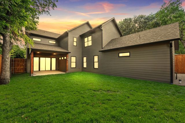 1030 Parkview Avenue, Dallas, TX 75223