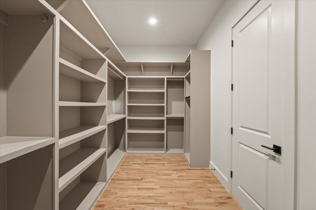 1030 Parkview Avenue, Dallas, TX 75223