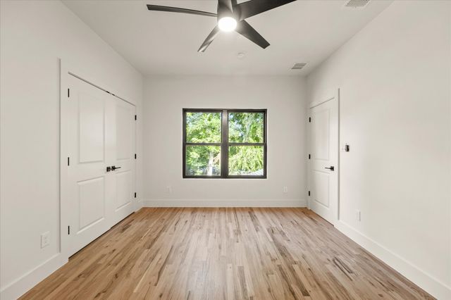 1030 Parkview Avenue, Dallas, TX 75223