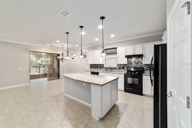 10002 SW 77TH LOOP, Ocala, FL 34481