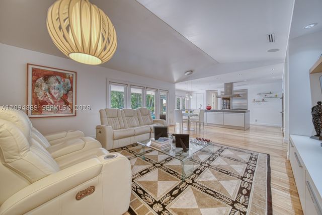 620 Conde Ave, Coral Gables, FL 33156