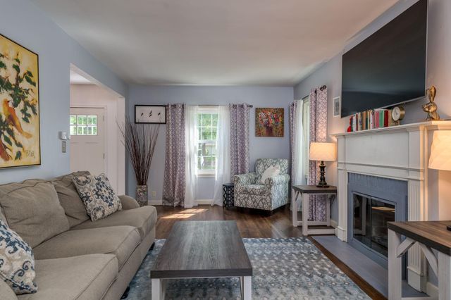 718 Baker Avenue, Mankato, MN 56001