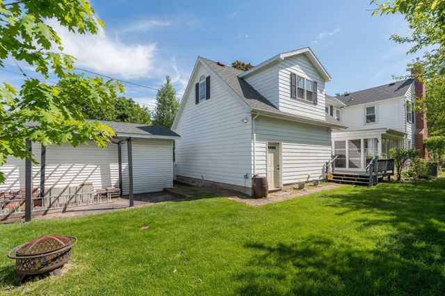 718 Baker Avenue, Mankato, MN 56001