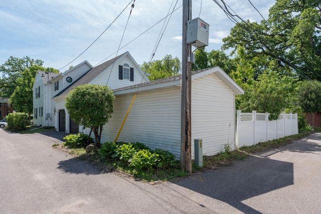 718 Baker Avenue, Mankato, MN 56001