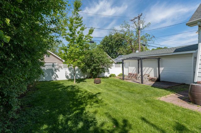 718 Baker Avenue, Mankato, MN 56001