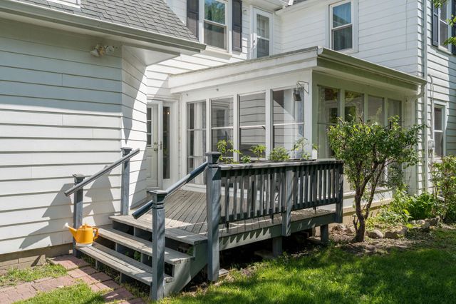 718 Baker Avenue, Mankato, MN 56001