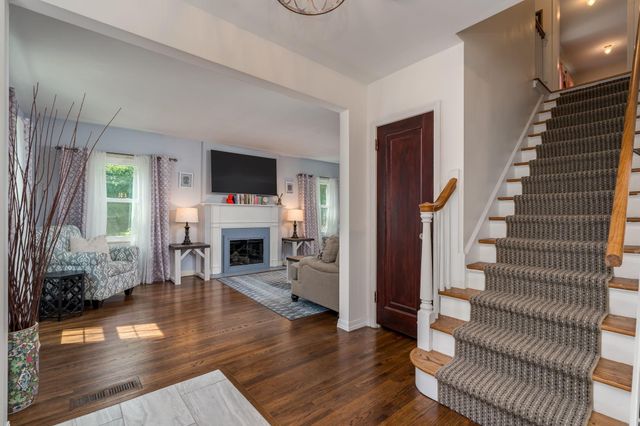 718 Baker Avenue, Mankato, MN 56001