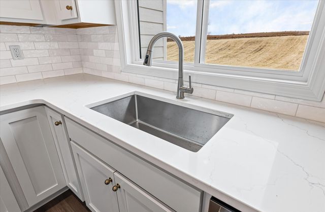 2456 N TRAVELLER DR, Columbia, MO 65202