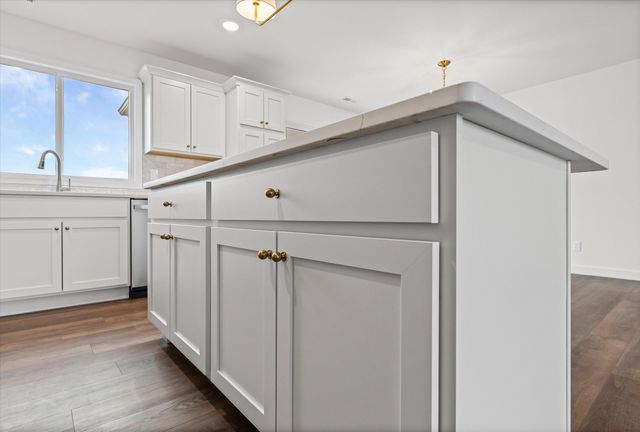 2456 N TRAVELLER DR, Columbia, MO 65202