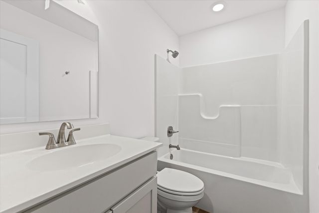 2456 N TRAVELLER DR, Columbia, MO 65202