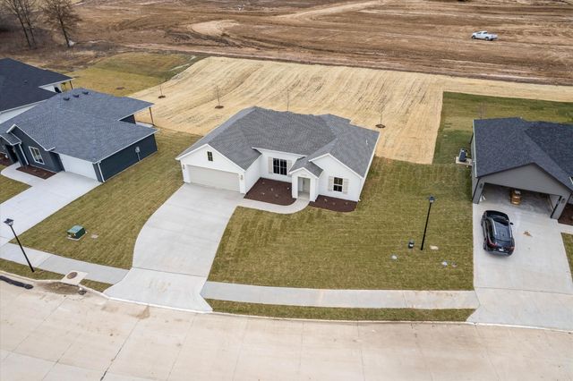 2456 N TRAVELLER DR, Columbia, MO 65202