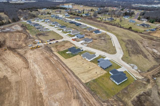 2456 N TRAVELLER DR, Columbia, MO 65202