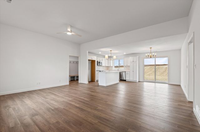 2456 N TRAVELLER DR, Columbia, MO 65202