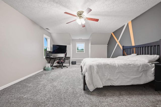 14201 W Katriene Drive, Daleville, IN 47334