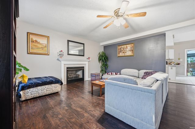 14201 W Katriene Drive, Daleville, IN 47334