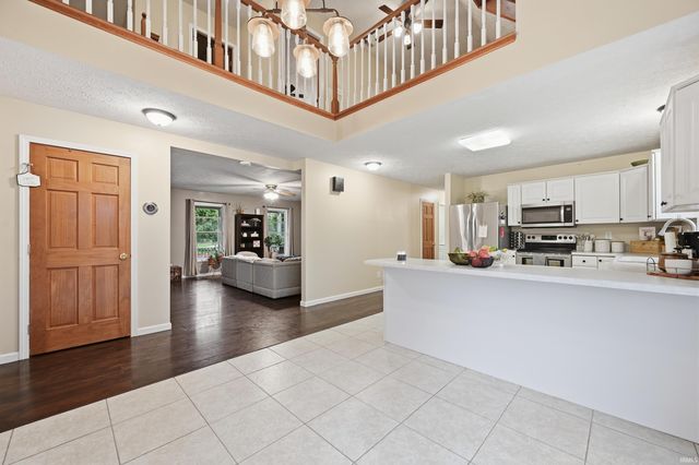 14201 W Katriene Drive, Daleville, IN 47334