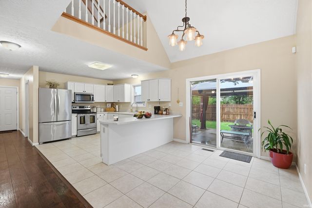 14201 W Katriene Drive, Daleville, IN 47334