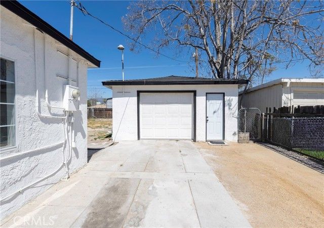 25160 Elmo, San Bernardino, CA 92404