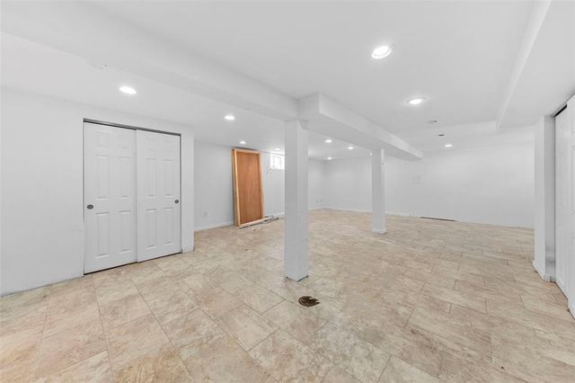 621 Allen Avenue, St Louis, MO 63125