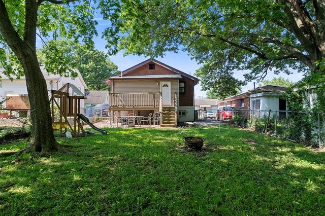 621 Allen Avenue, St Louis, MO 63125