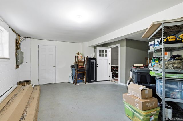 71 W Pine Road, Staatsburg, NY 12580