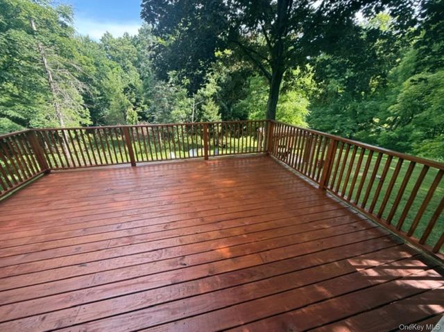 71 W Pine Road, Staatsburg, NY 12580