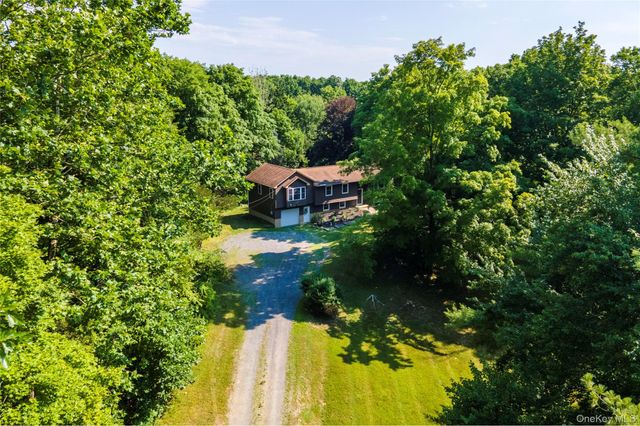 71 W Pine Road, Staatsburg, NY 12580