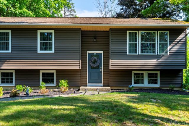 71 W Pine Road, Staatsburg, NY 12580