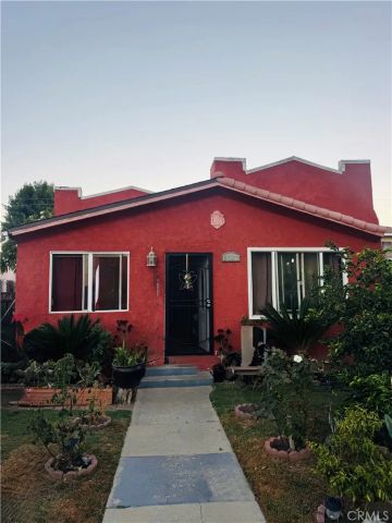 5567 Olive, Long Beach, CA 90805