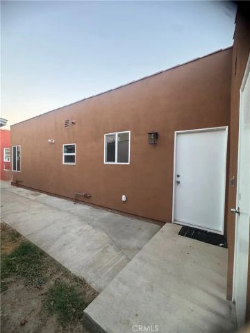 5567 Olive, Long Beach, CA 90805