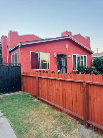 5567 Olive, Long Beach, CA 90805