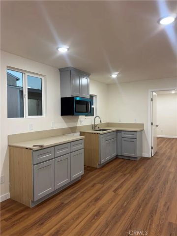 5567 Olive, Long Beach, CA 90805