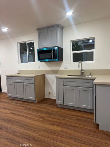 5567 Olive, Long Beach, CA 90805