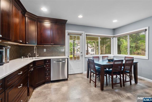1759 Lilbet Road, Teaneck, NJ 07666