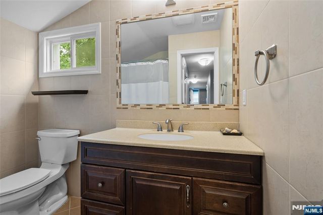 1759 Lilbet Road, Teaneck, NJ 07666