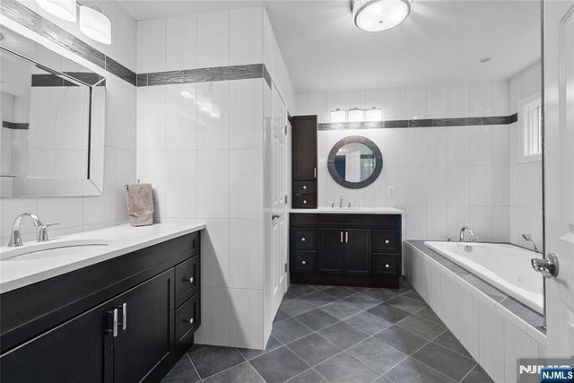 1759 Lilbet Road, Teaneck, NJ 07666