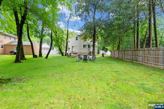 1759 Lilbet Road, Teaneck, NJ 07666