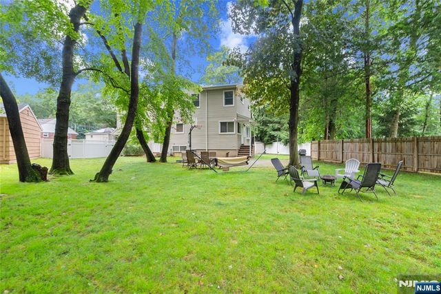 1759 Lilbet Road, Teaneck, NJ 07666