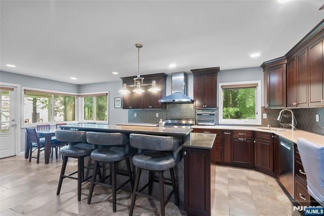 1759 Lilbet Road, Teaneck, NJ 07666