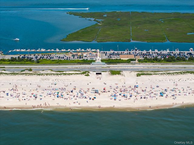 2 Cottage Walk, Gilgo Beach, NY 11702