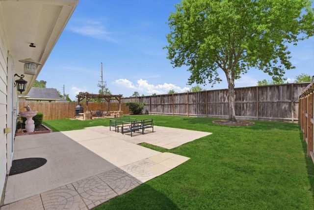 15110 Greenhaven Lake Lane, Cypress, TX 77429