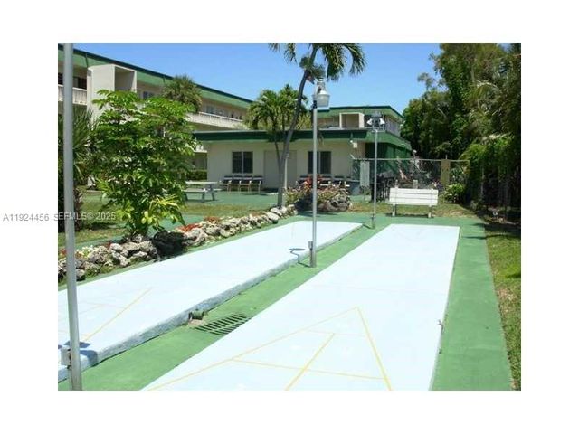 1450 Atlantic Shores Blvd 206, Hallandale Beach, FL 33009