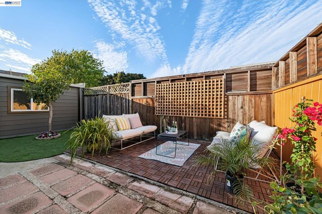 2515 Noble Ave, Alameda, CA 94501