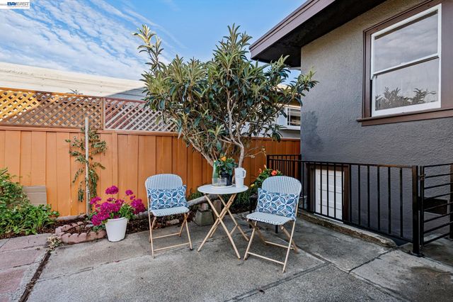 2515 Noble Ave, Alameda, CA 94501