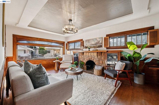 2515 Noble Ave, Alameda, CA 94501